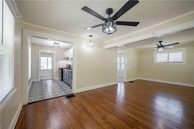 1242 S Hardy Street, Independence, MO 64052
