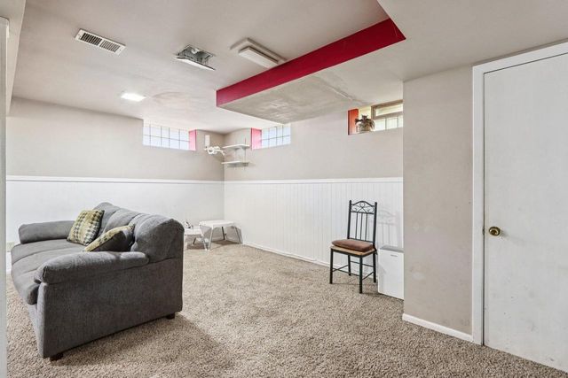 3218 N 89th STREET, Milwaukee, WI 53222