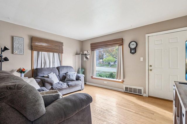 3218 N 89th STREET, Milwaukee, WI 53222