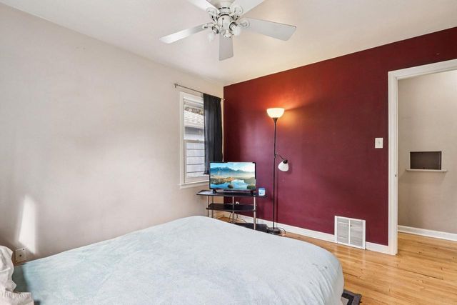 3218 N 89th STREET, Milwaukee, WI 53222