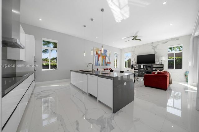 10250 SW 135th Street, Miami, FL 33176