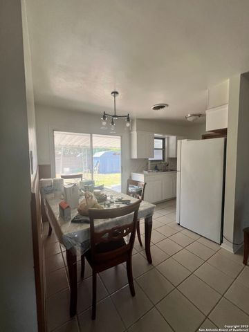 4110 Moana Dr, San Antonio, TX 78218