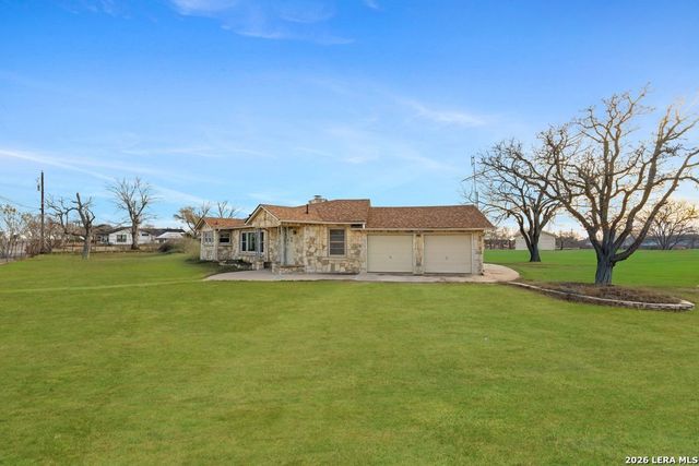 600 S Storts, Poth, TX 78147