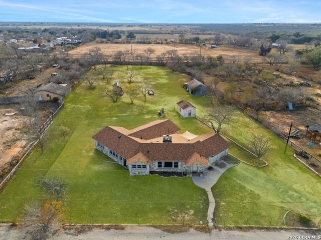 600 S Storts, Poth, TX 78147