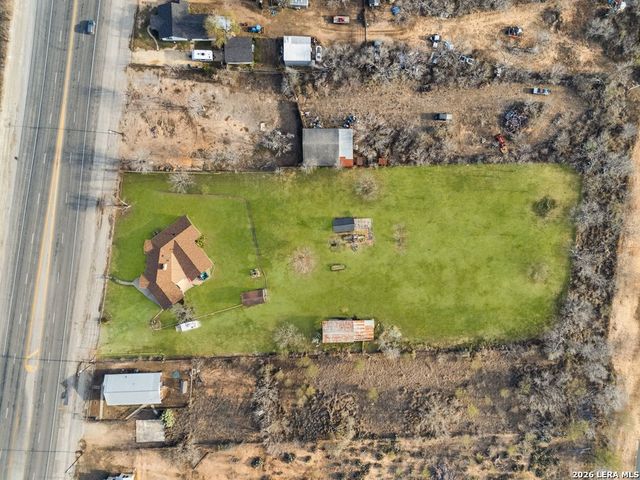 600 S Storts, Poth, TX 78147