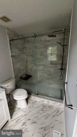 683 BARTON RUN BLVD, Marlton, NJ 08053