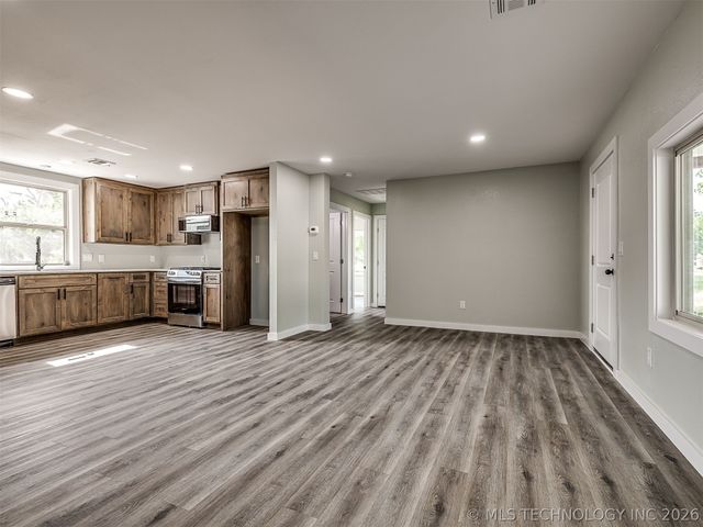 5823 S 31ST West Avenue, Tulsa, OK 74107
