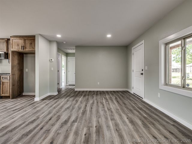 5823 S 31ST West Avenue, Tulsa, OK 74107