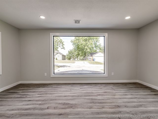 5823 S 31ST West Avenue, Tulsa, OK 74107