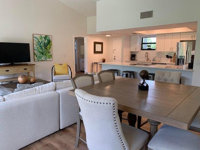 11863 Wimbledon Circle 508, Wellington, FL 33414