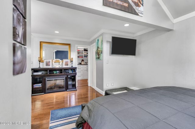 9 Frost Court, Freehold, NJ 07728