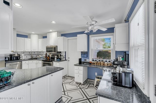 9 Frost Court, Freehold, NJ 07728