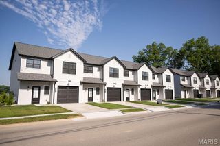 100 Copper Oaks Court A, Mascoutah, IL 62258