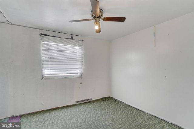 126 CLAREMONT DR, Seven Valleys, PA 17360