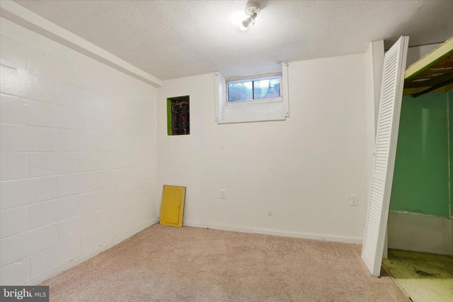 126 CLAREMONT DR, Seven Valleys, PA 17360