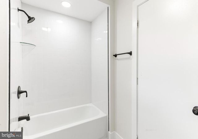 110 E SEAVIEW AVE, Linwood, NJ 08221