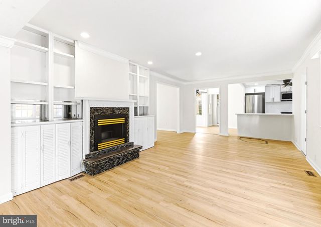 110 E SEAVIEW AVE, Linwood, NJ 08221