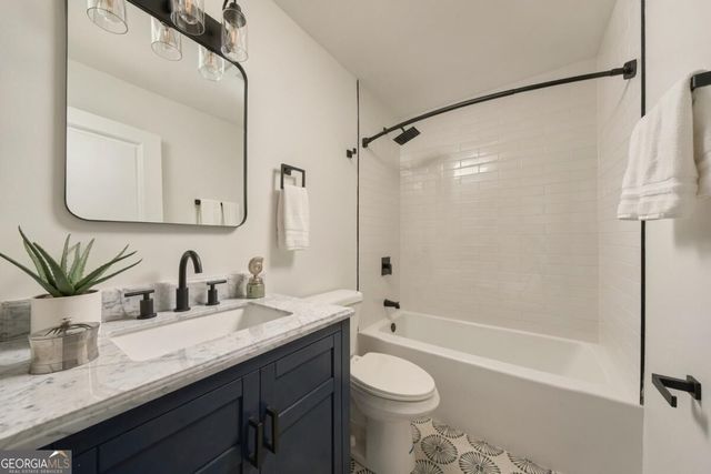 2702 Rollingwood Lane SE, Atlanta, GA 30316