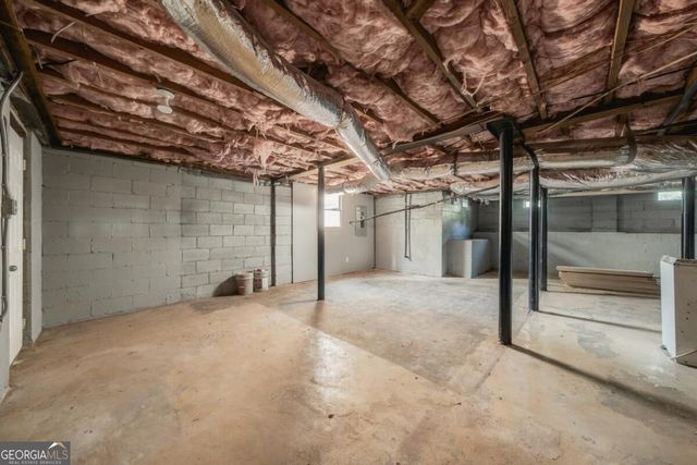 2702 Rollingwood Lane SE, Atlanta, GA 30316