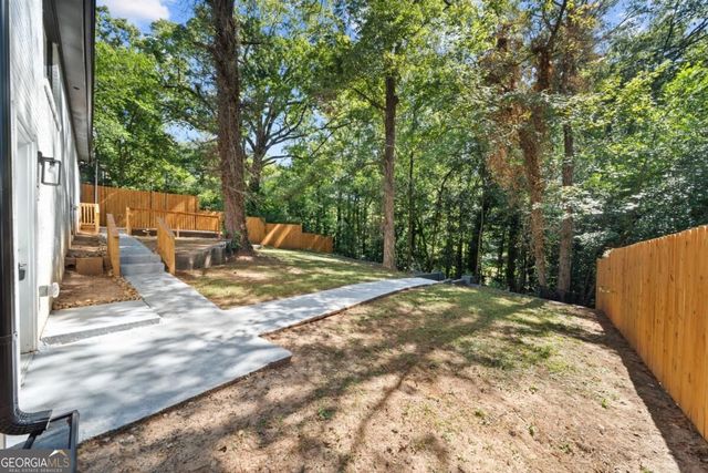 2702 Rollingwood Lane SE, Atlanta, GA 30316