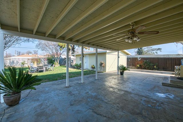 3233 E Dakota, Fresno, CA 93726