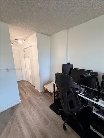 16851 NE 23rd Ave B304, North Miami Beach, FL 33160