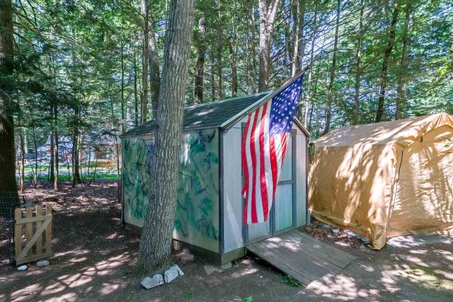 20 Riverside Drive, Fremont, NH 03044
