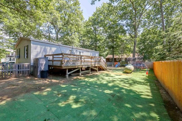 20 Riverside Drive, Fremont, NH 03044