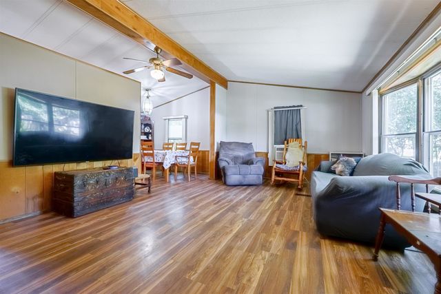 20 Riverside Drive, Fremont, NH 03044