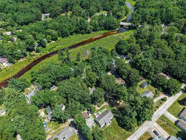 20 Riverside Drive, Fremont, NH 03044