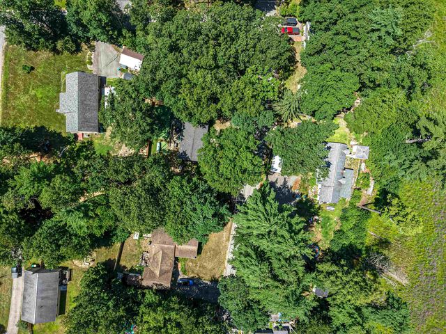 20 Riverside Drive, Fremont, NH 03044