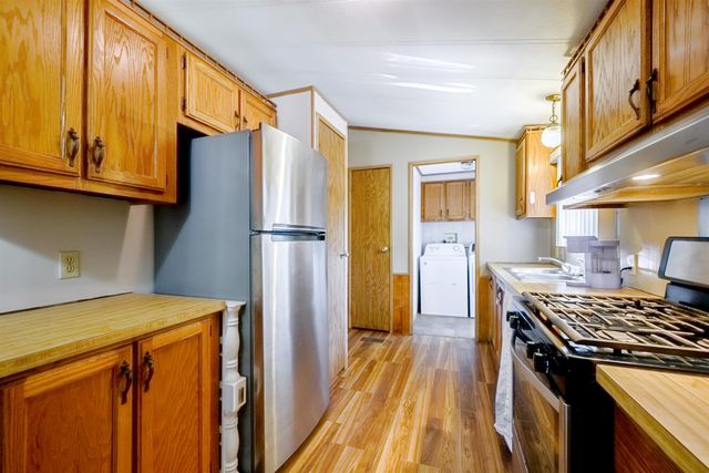 20 Riverside Drive, Fremont, NH 03044