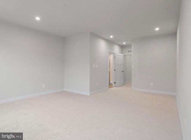 24230 ULLAPOOL TER, Sterling, VA 20166