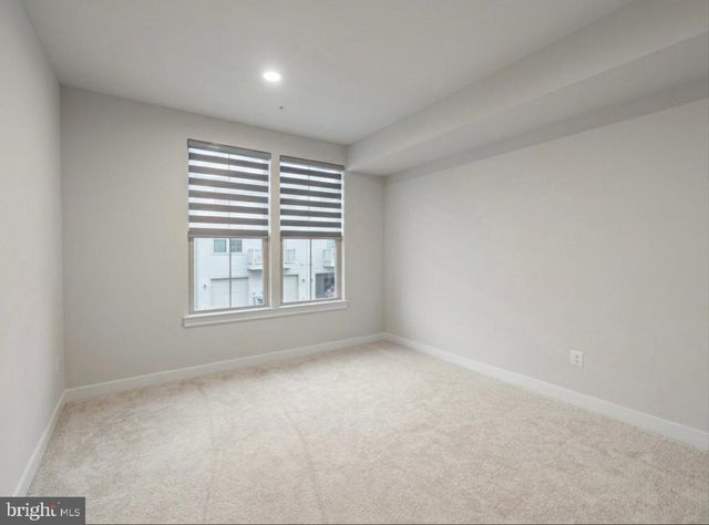 24230 ULLAPOOL TER, Sterling, VA 20166