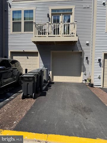 24230 ULLAPOOL TER, Sterling, VA 20166
