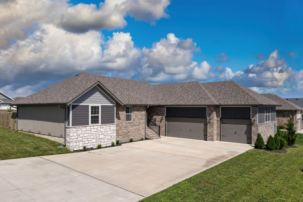 4223 Tuscany Circle, Ozark, MO 65721