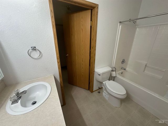 3610 15th Street 32, Lewiston, ID 83501