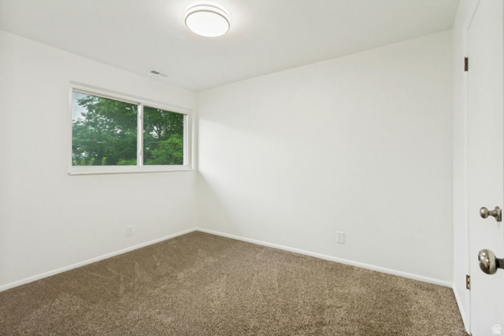 Image 15 of property listing at 269 E HILL AVE #5, Millcreek, UT 84107
