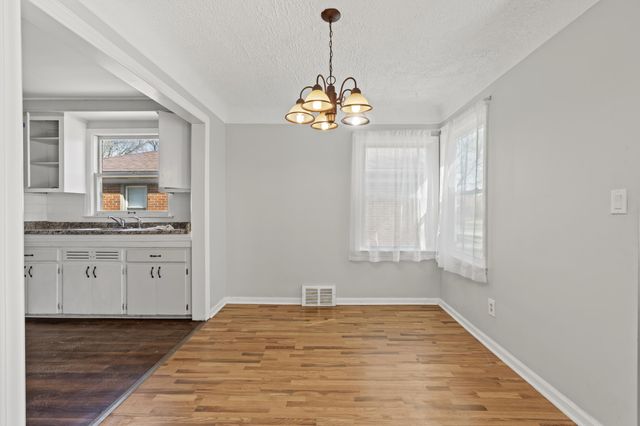 7210 Buckingham ave Avenue, Allen Park, MI 48101