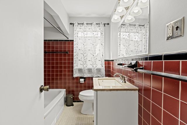 7210 Buckingham ave Avenue, Allen Park, MI 48101