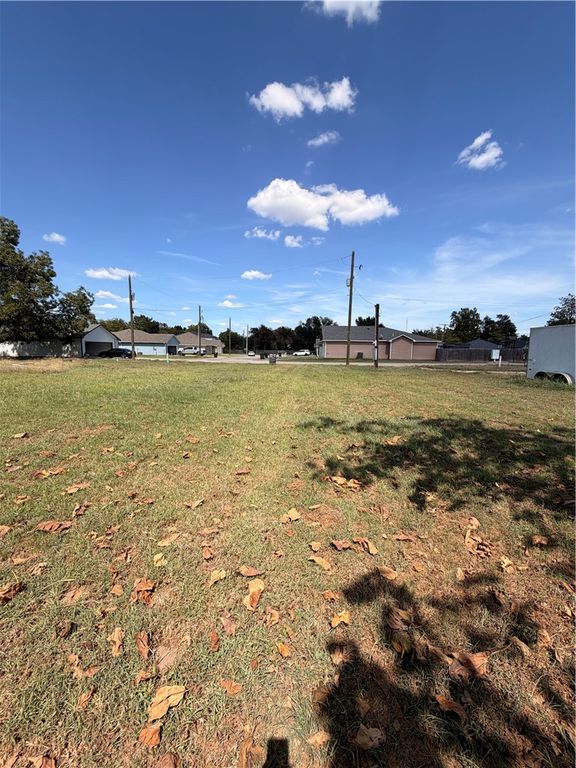 404 North Wrangler Street, Franklin, TX 77856 — photo 3