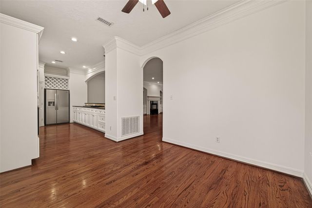 1002 W 22nd Street, Houston, TX 77008