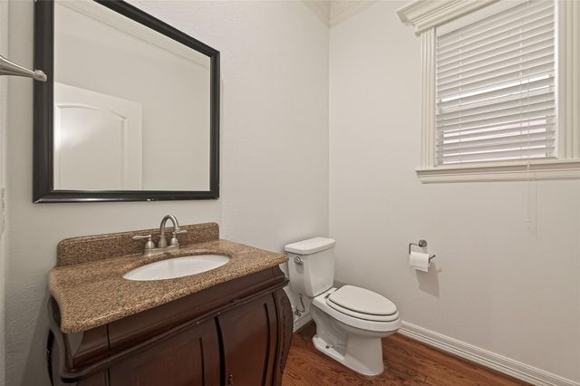 1002 W 22nd Street, Houston, TX 77008