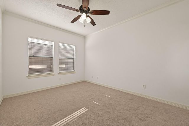 1002 W 22nd Street, Houston, TX 77008