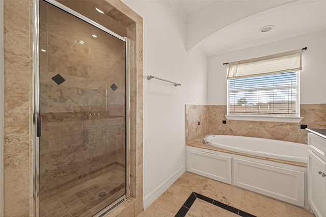 1002 W 22nd Street, Houston, TX 77008