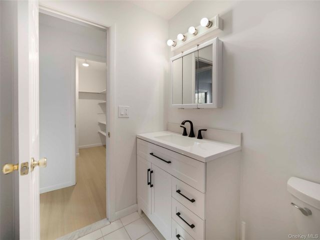 1 Doxbury Lane, Suffern, NY 10901