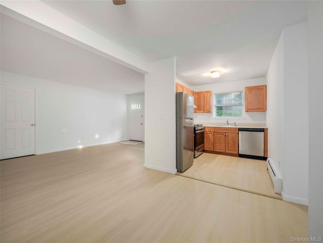 1 Doxbury Lane, Suffern, NY 10901