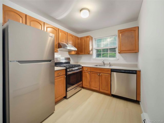 1 Doxbury Lane, Suffern, NY 10901