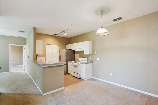 825 GRAND REGENCY POINT 103, Altamonte Springs, FL 32714