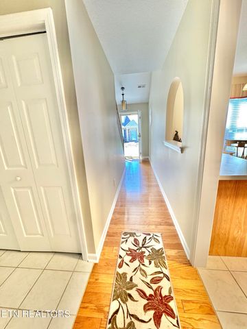 7512 Saint Baron Way, Powell, TN 37849